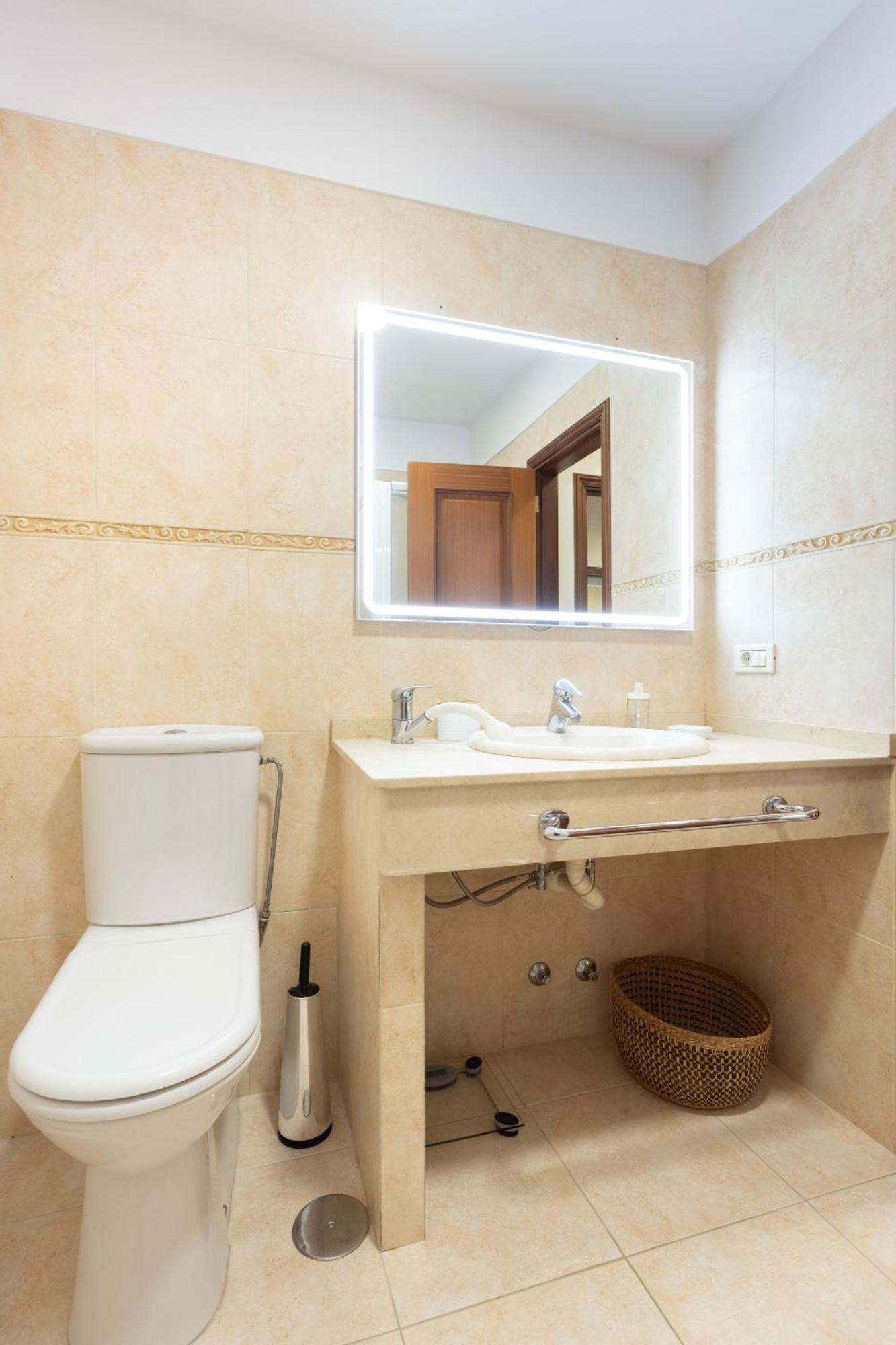 Home2Book Design & Luminous Apt Santa Cruz Center Εξωτερικό φωτογραφία