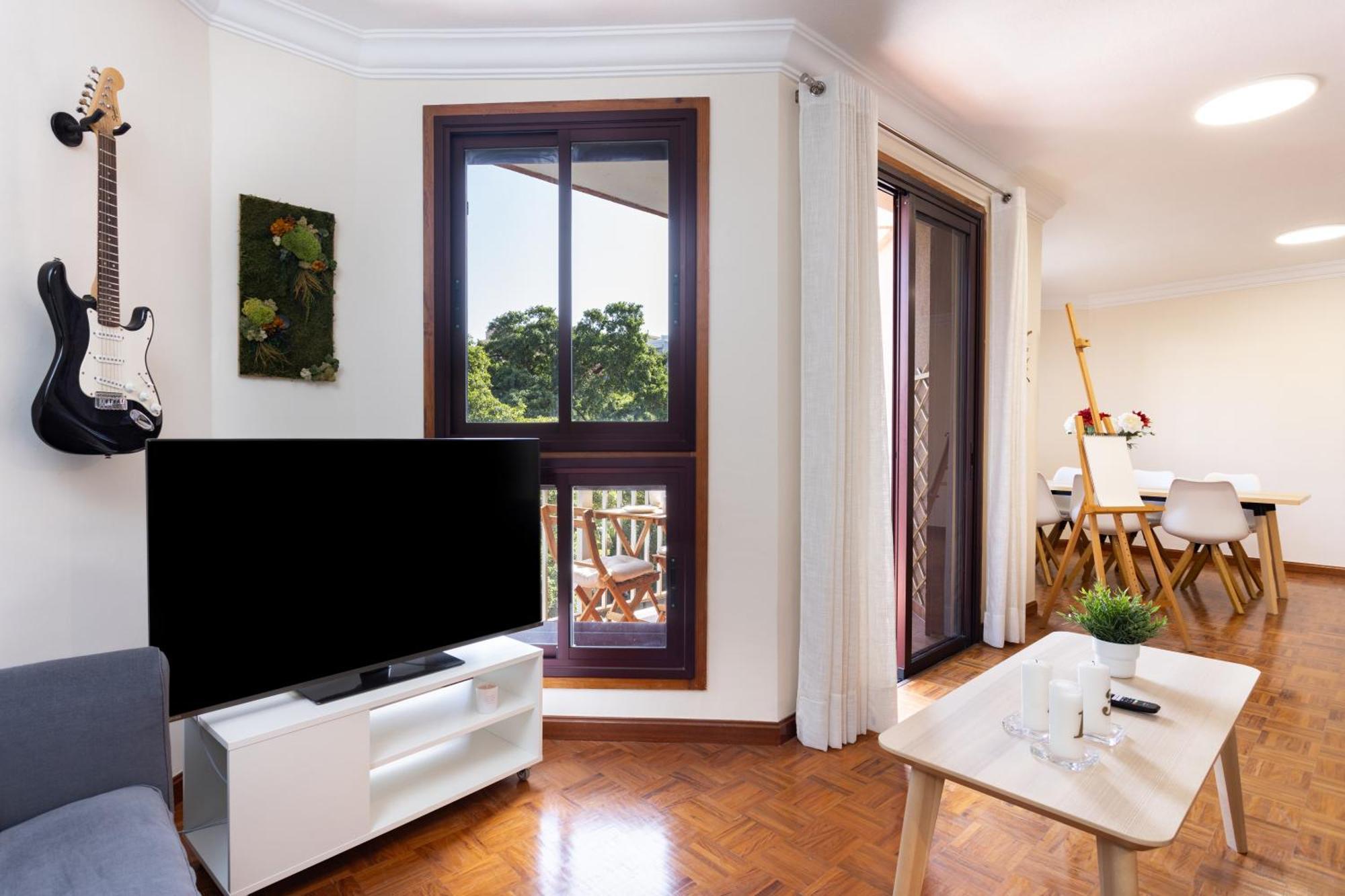 Home2Book Design & Luminous Apt Santa Cruz Center Εξωτερικό φωτογραφία